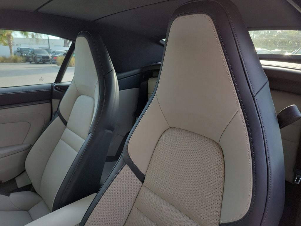 2025 Porsche 911 Carrera