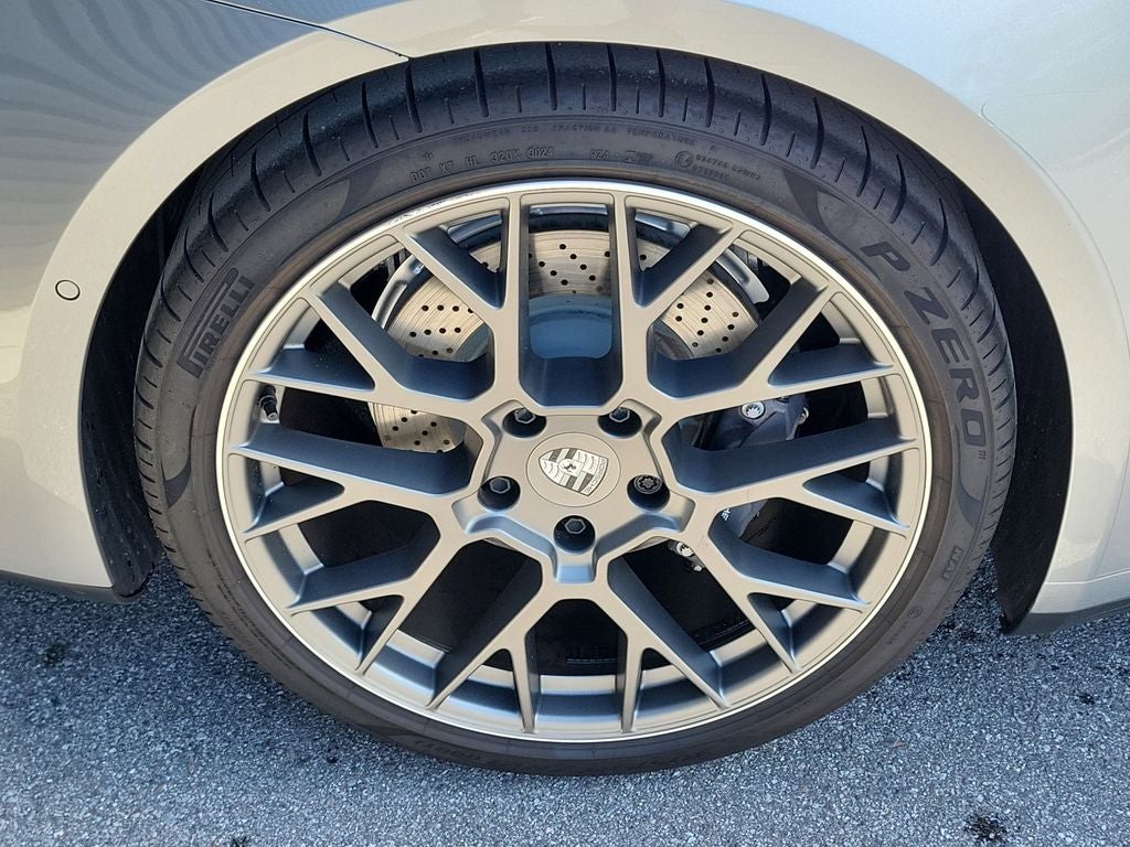 2025 Porsche 911 Carrera Cabriolet