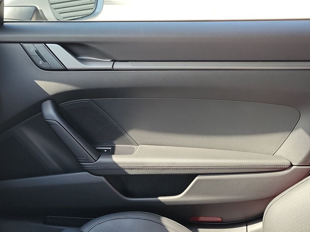 2025 Porsche 911 Carrera Cabriolet