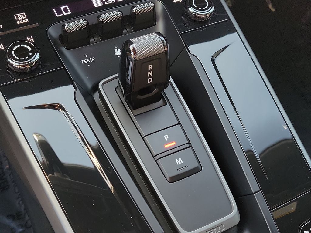 2025 Porsche 911 Carrera Cabriolet