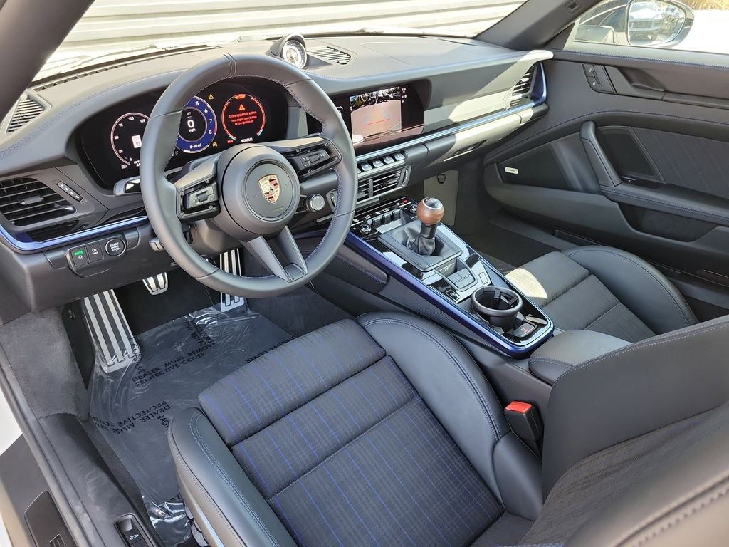 2025 Porsche 911 Carrera T Cabriolet