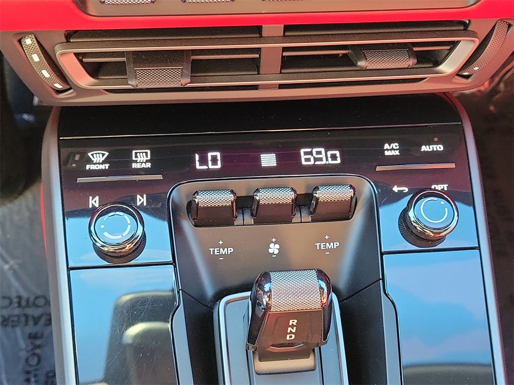 2022 Porsche 911 Carrera 4