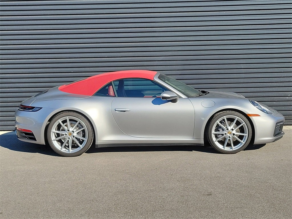 2022 Porsche 911 Carrera 4