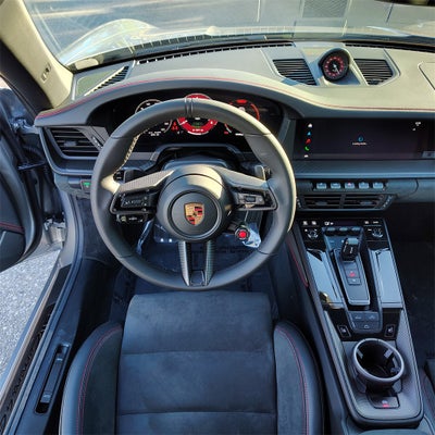 2026 Porsche 911 Carrera 4 GTS