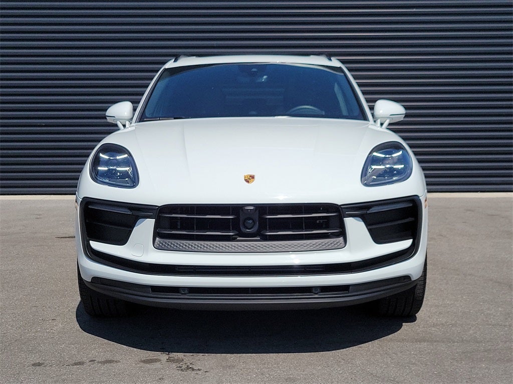 2025 Porsche Macan Base