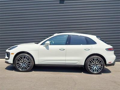 2025 Porsche Macan Base