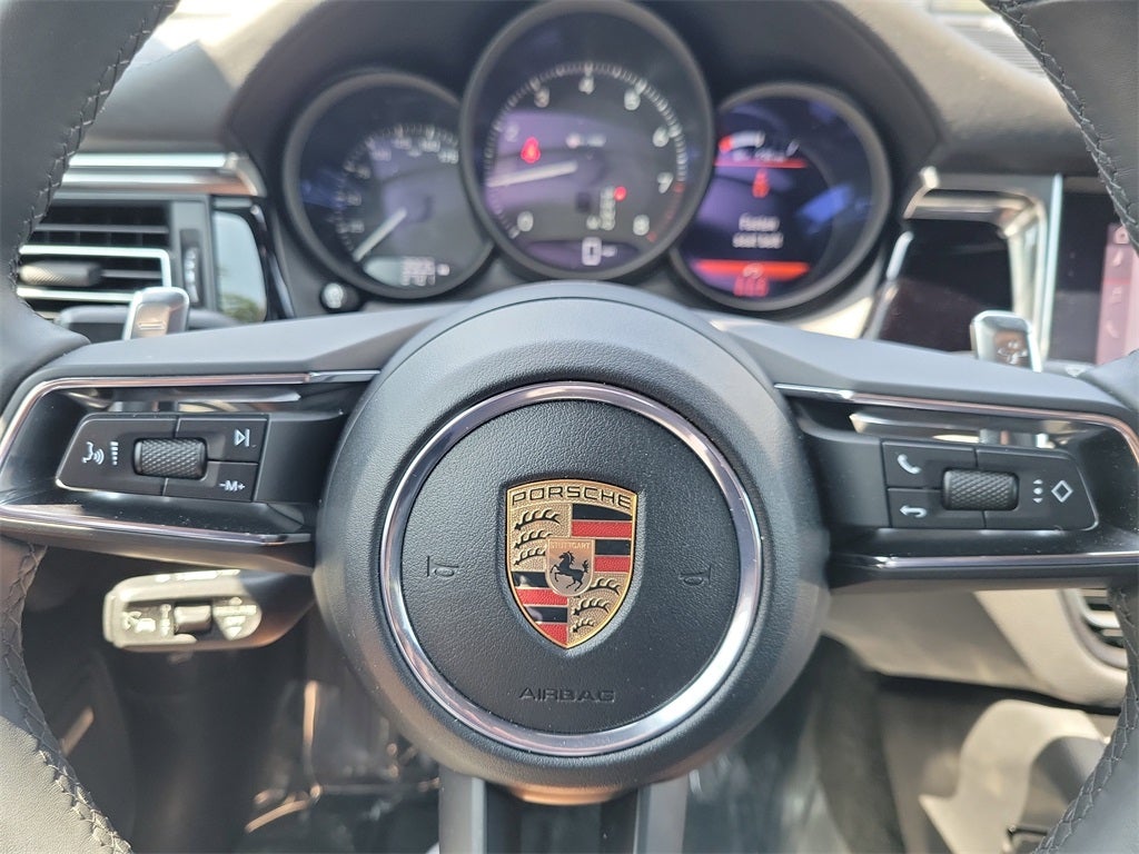 2025 Porsche Macan Base