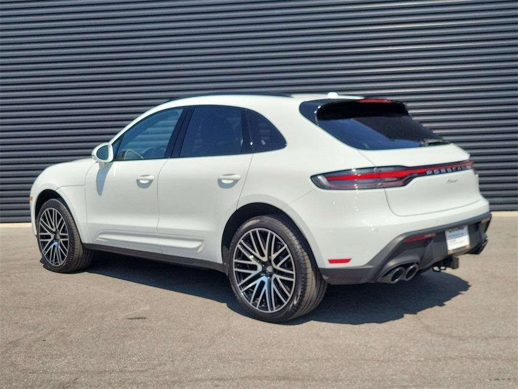 2025 Porsche Macan Base