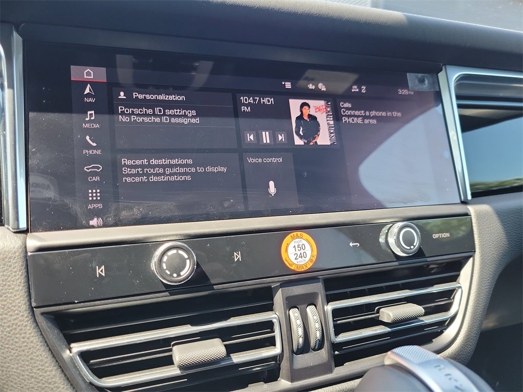 2025 Porsche Macan Base