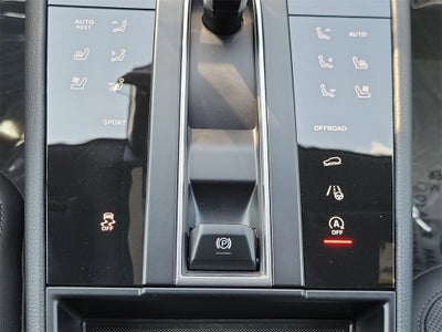 2025 Porsche Macan Base