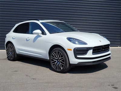 2025 Porsche Macan Base