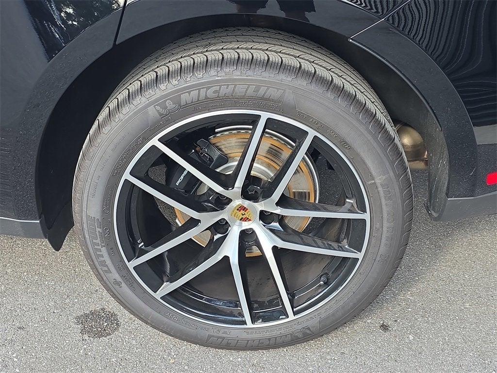 2025 Porsche Macan Base