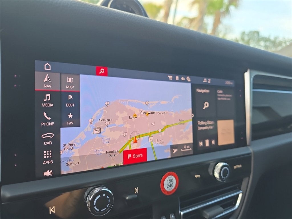 2025 Porsche Macan Base