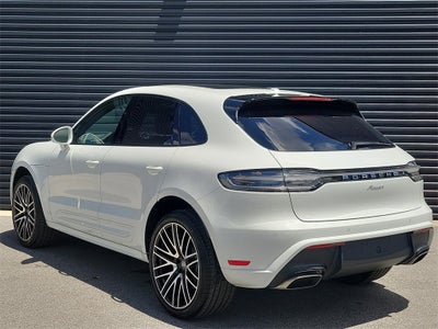 2026 Porsche Macan Base