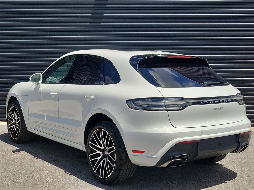 2026 Porsche Macan Base