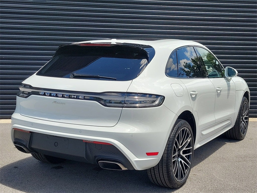 2026 Porsche Macan Base