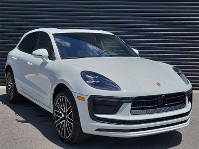2026 Porsche Macan Base