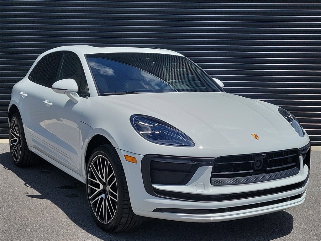 2026 Porsche Macan Base