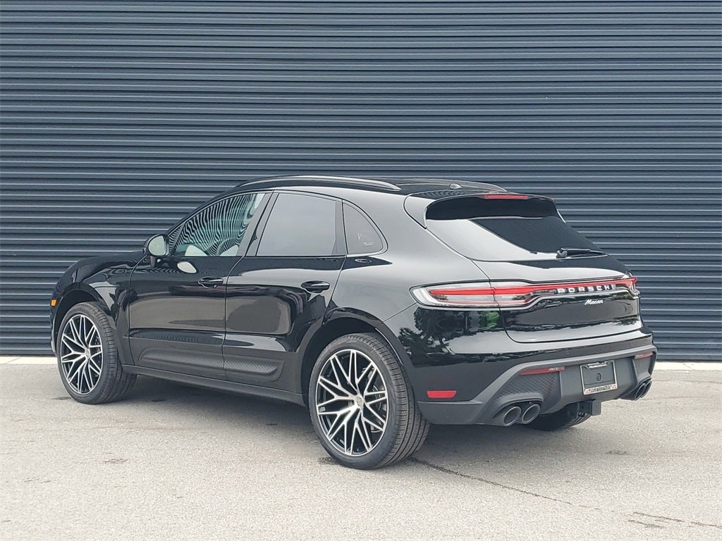 2025 Porsche Macan Base
