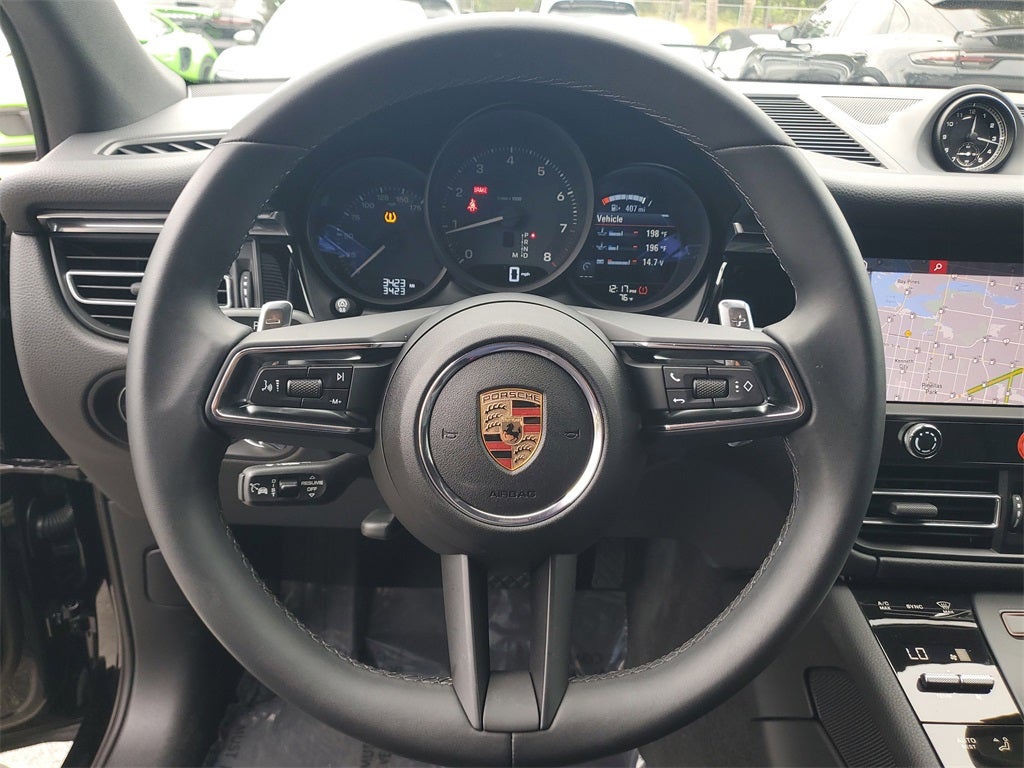 2025 Porsche Macan Base