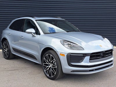 2025 Porsche Macan Base