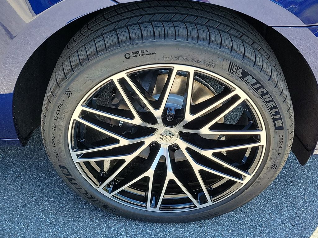 2026 Porsche Macan Base