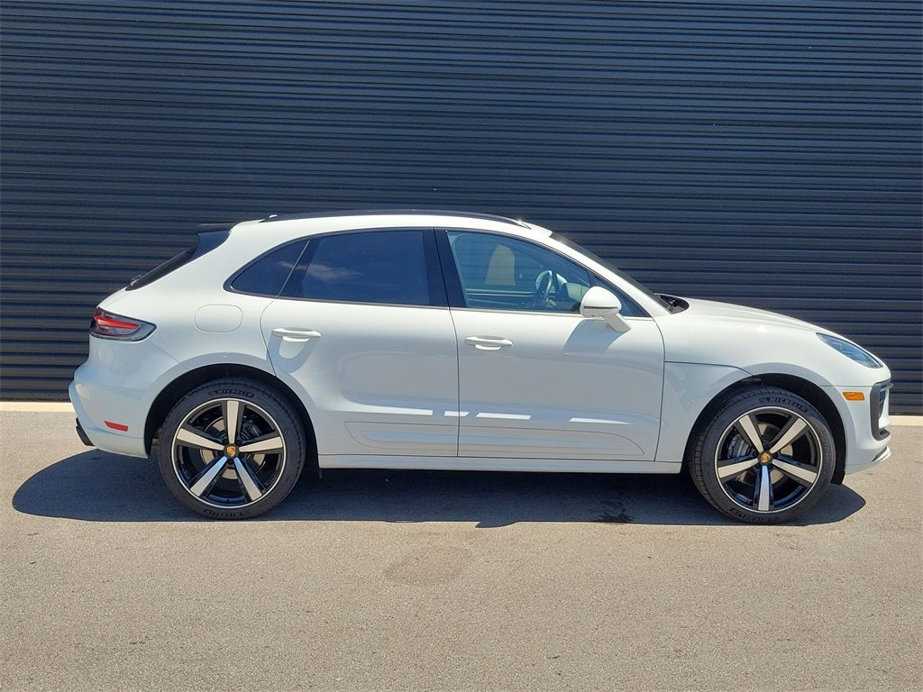 2025 Porsche Macan Base