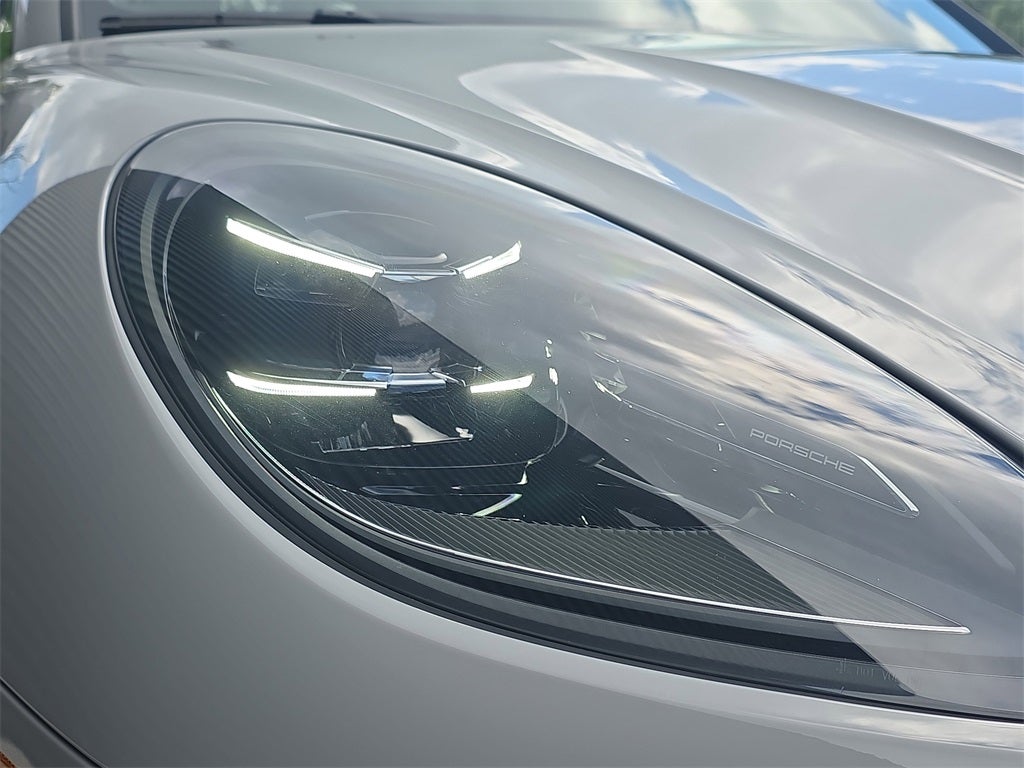 2025 Porsche Macan Base