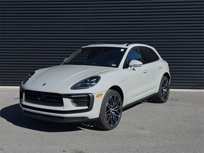 2025 Porsche Macan Base
