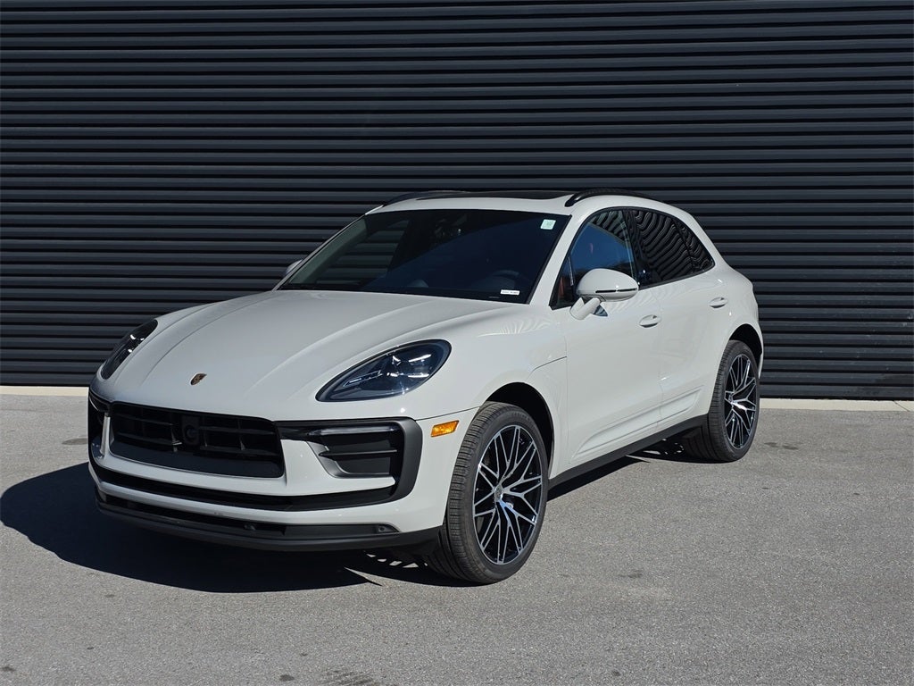 2025 Porsche Macan Base