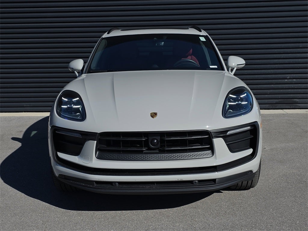 2025 Porsche Macan Base