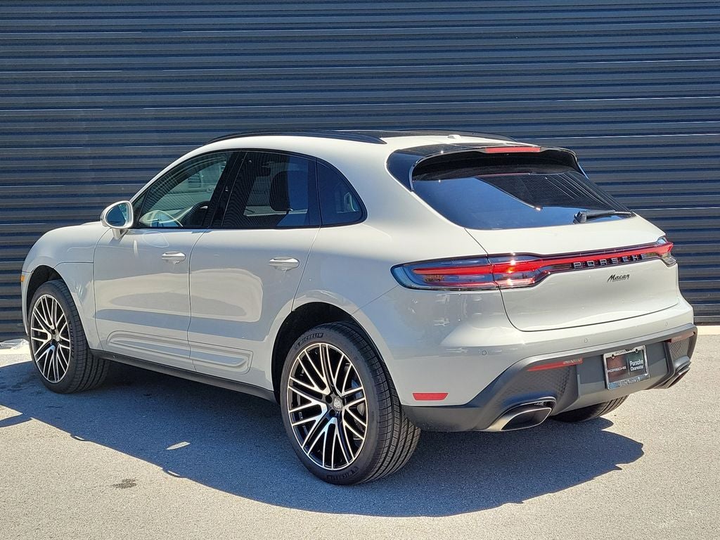 2026 Porsche Macan Base
