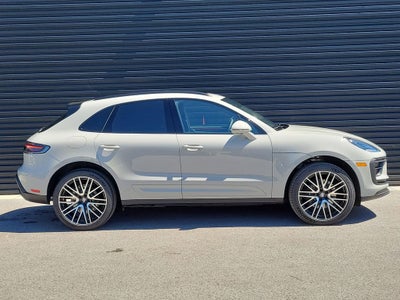 2026 Porsche Macan Base