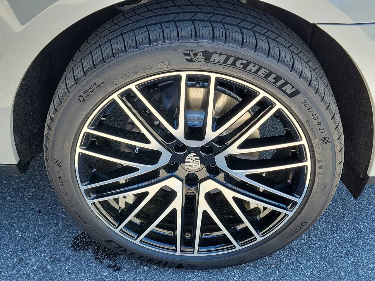 2026 Porsche Macan Base