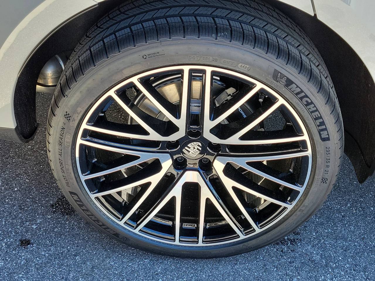 2026 Porsche Macan Base