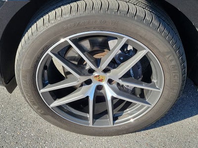 2024 Porsche Macan Base