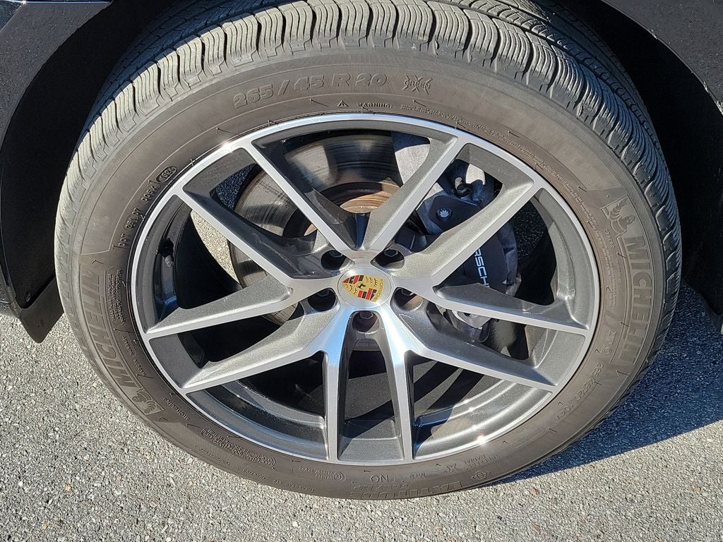 2024 Porsche Macan Base