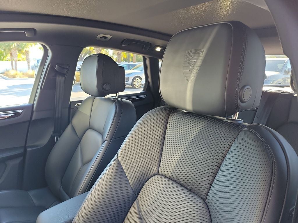 2024 Porsche Macan Base