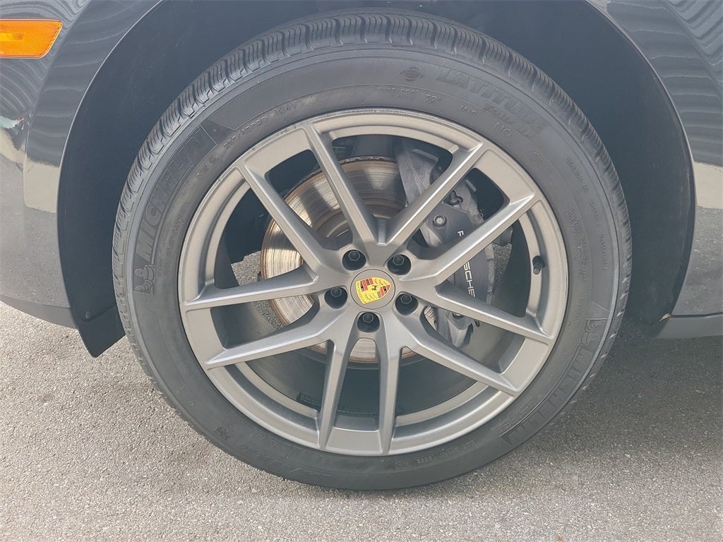 2025 Porsche Macan Base