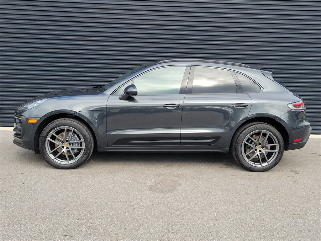 2025 Porsche Macan Base