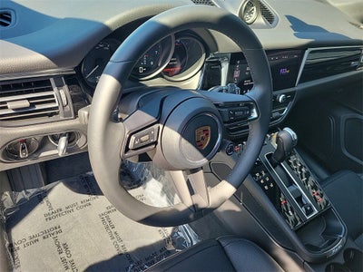 2025 Porsche Macan Base
