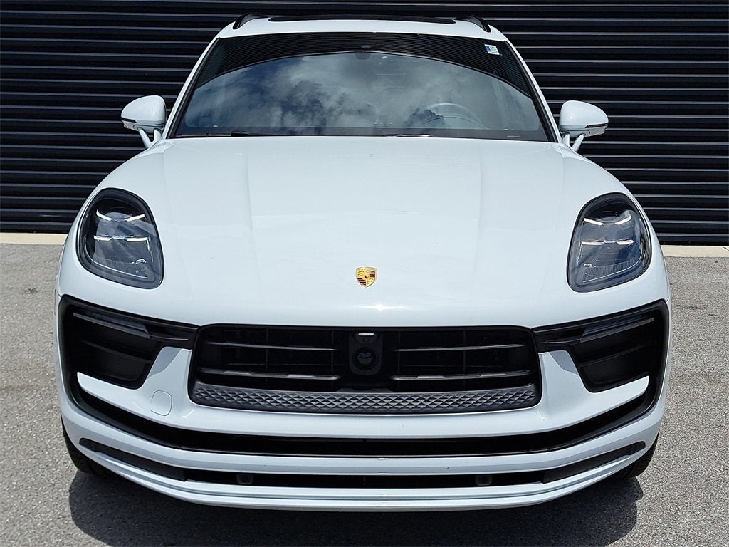 2025 Porsche Macan Base