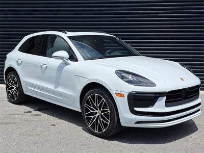 2025 Porsche Macan Base