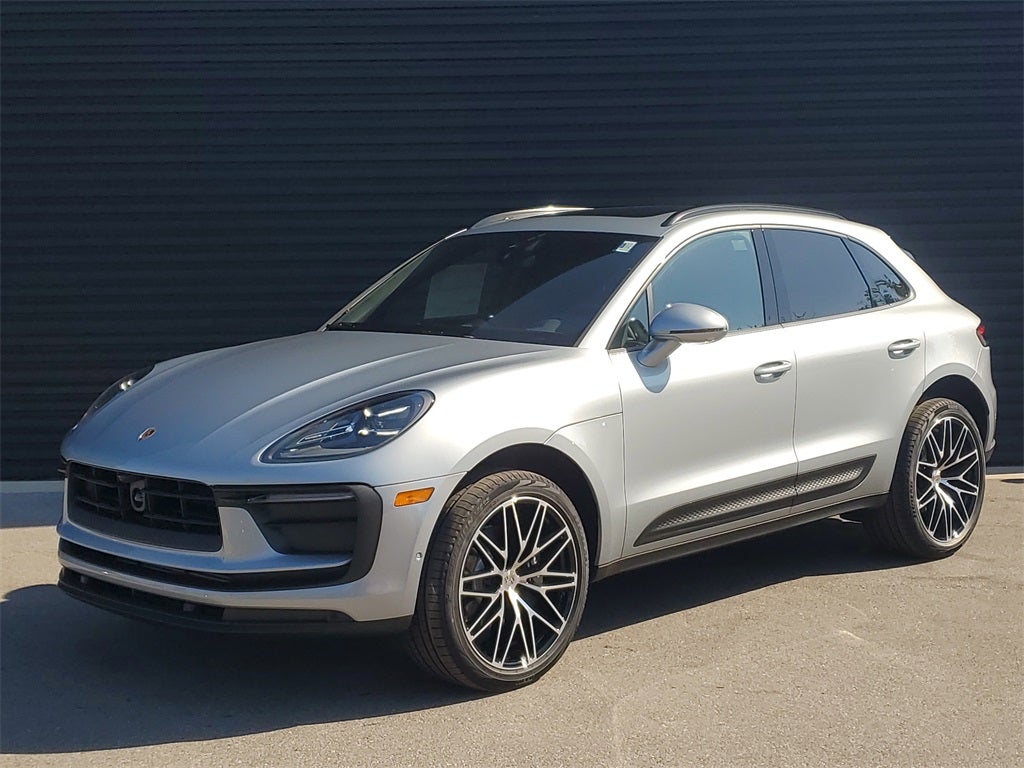 2026 Porsche Macan Base