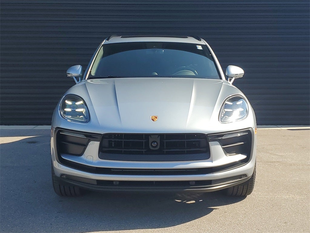 2026 Porsche Macan Base