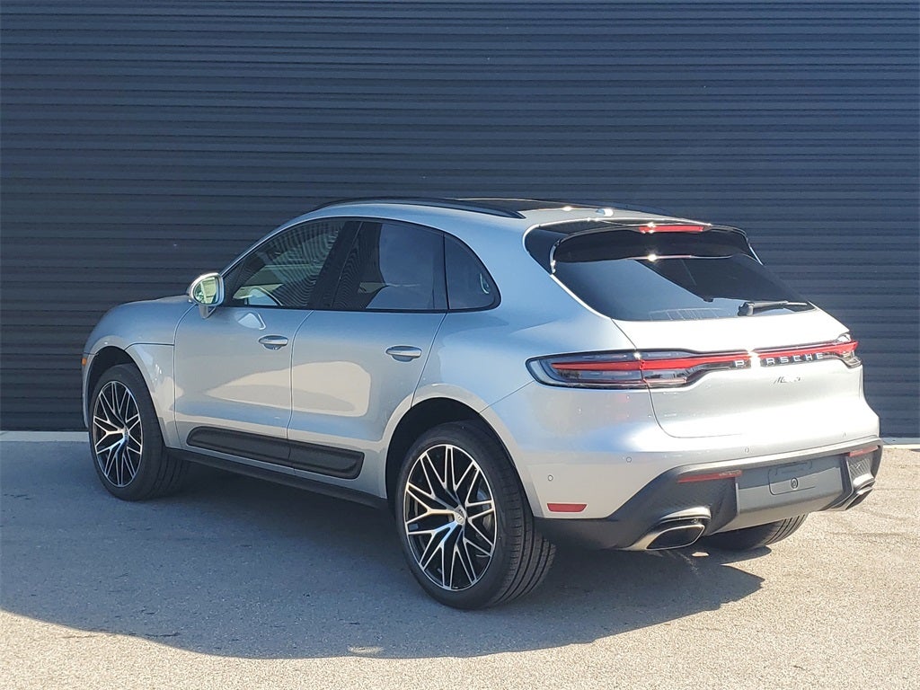 2026 Porsche Macan Base