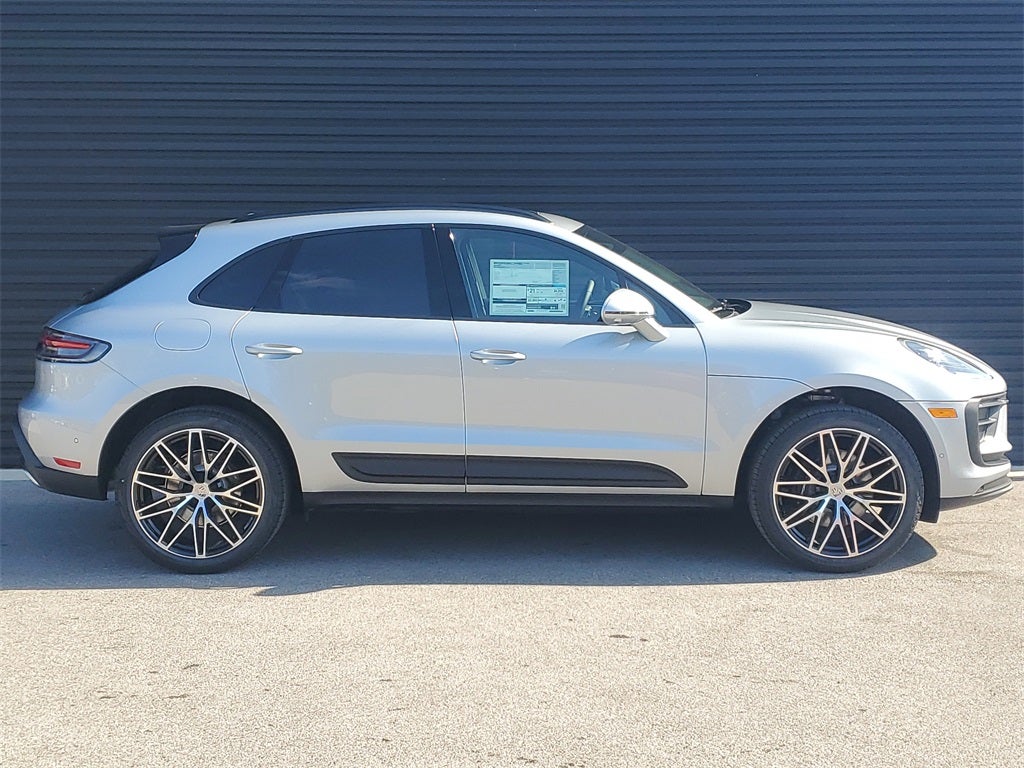 2026 Porsche Macan Base