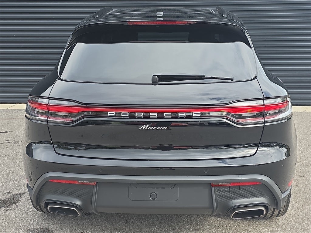 2026 Porsche Macan Base