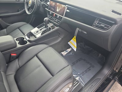 2026 Porsche Macan Base