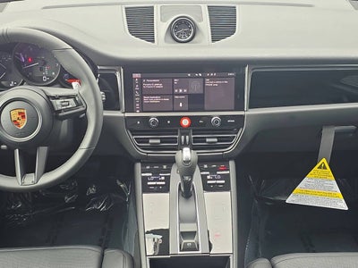 2026 Porsche Macan Base